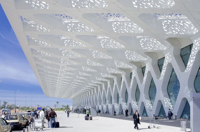 Незвичайні аеропорти світу: вражаючі фото - фото 165899