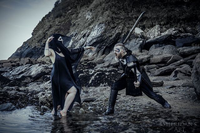 Чоловік влаштував фотосесію в стилі "Гри престолів" - фото 166878