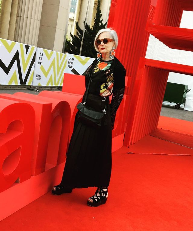 Ікона стилю! 63-річна викладачка стала супермоделлю - фото 165792