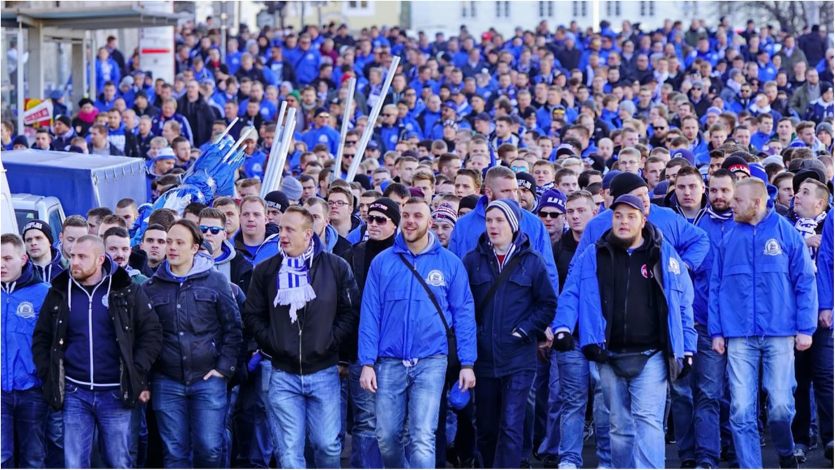Schalke-Fans - фото 1