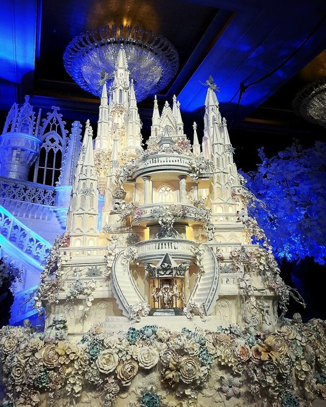 Як виглядають весільні торти в Індонезії: казкові фото - фото 169137