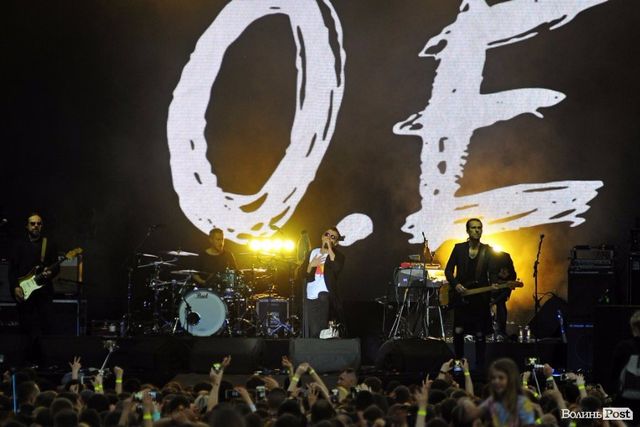 Вакарчук зворушив Луцьк піснею для жертв теракту в Манчестері - фото 169062