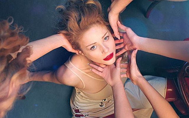 Тіна Кароль представила новий багатогранний відеокліп