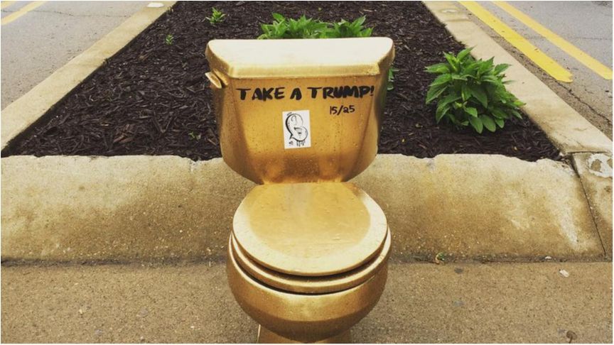 У мережі висміюють золотий унітаз Трампа - фото 1