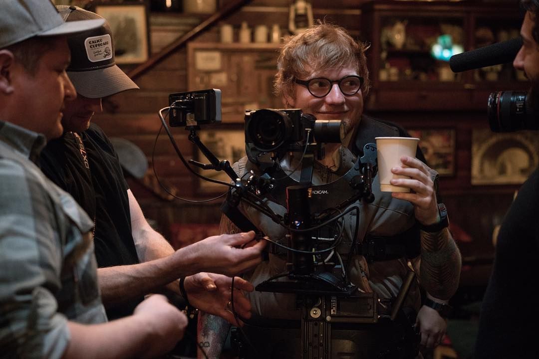 Ed Sheeran показав новий кліп з відомою акторкою - фото 1