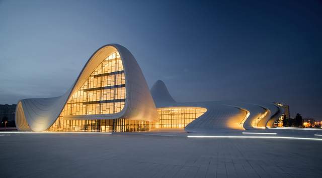 Архітектура майбутнього: неймовірні будівлі Захи Хадід, які підкорили світ - фото 170548