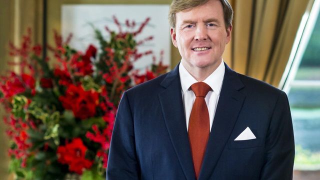 Король Нідерландів виявився таємним пілотом: опубліковані фото - фото 167465