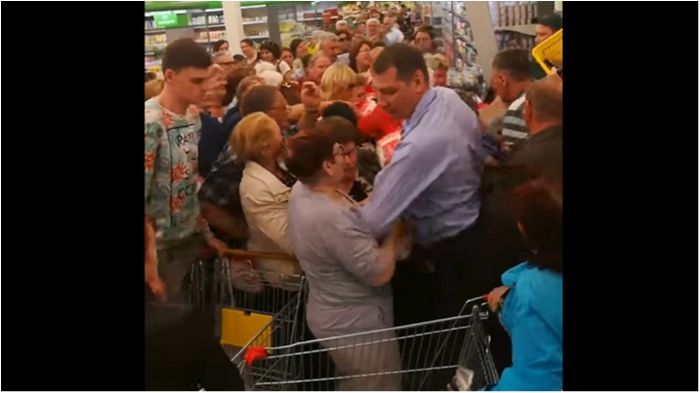 Мережа обговорює "битву за цукор" у Росії: відеофакт