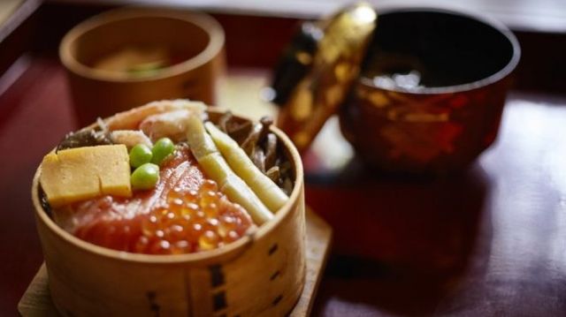 У Японії показали потяг майбутнього - фото 163890