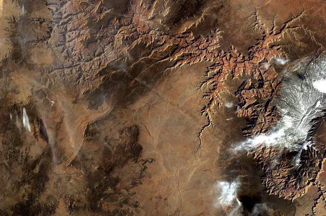 NASA показало неймовірне фото Великого каньйону - фото 170640