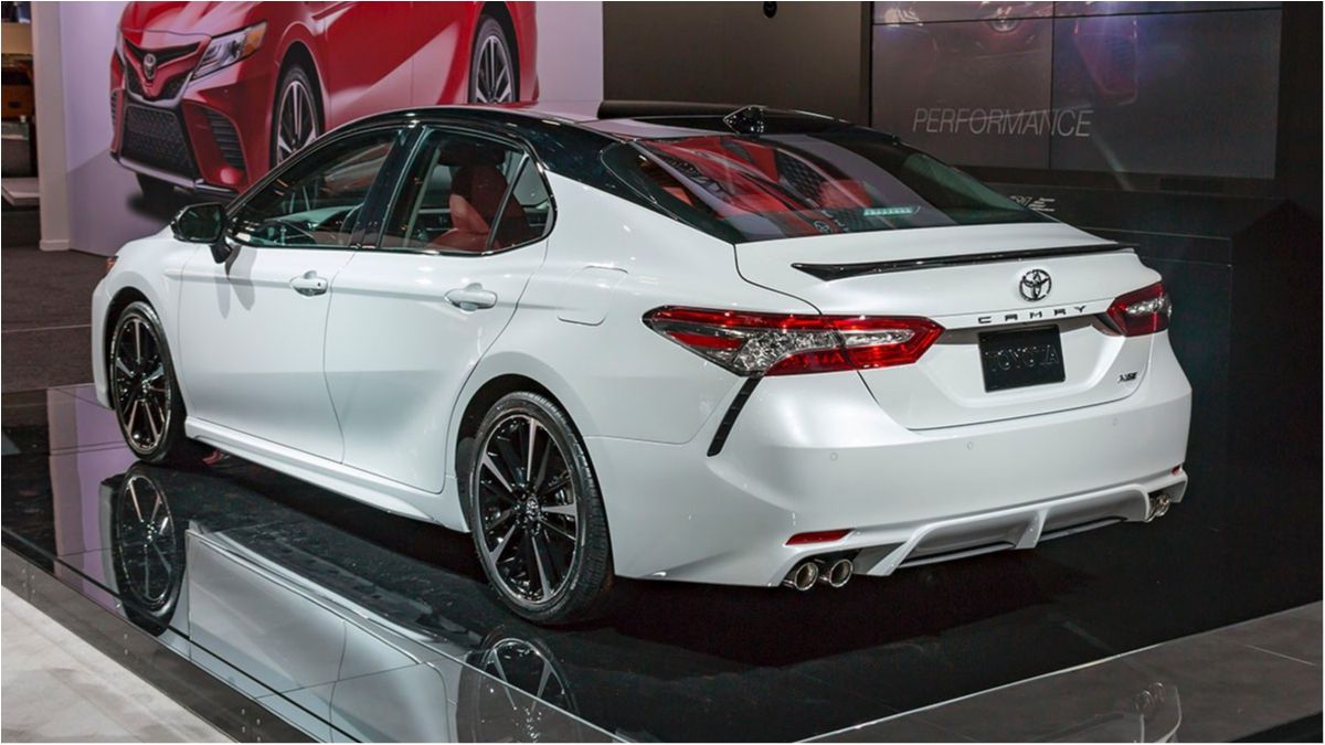 Якою буде Toyota Camry нового покоління?