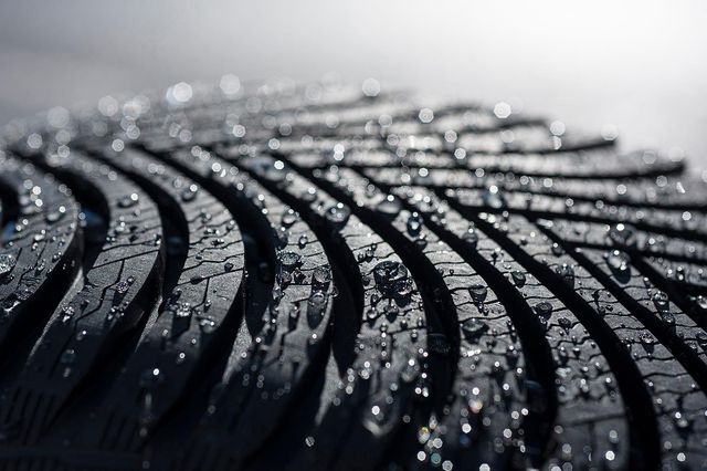 5 автозапчастин, які краще не купувати в офіційних дилерів - фото 166923