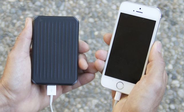 5 популярних міфів про зарядку телефону