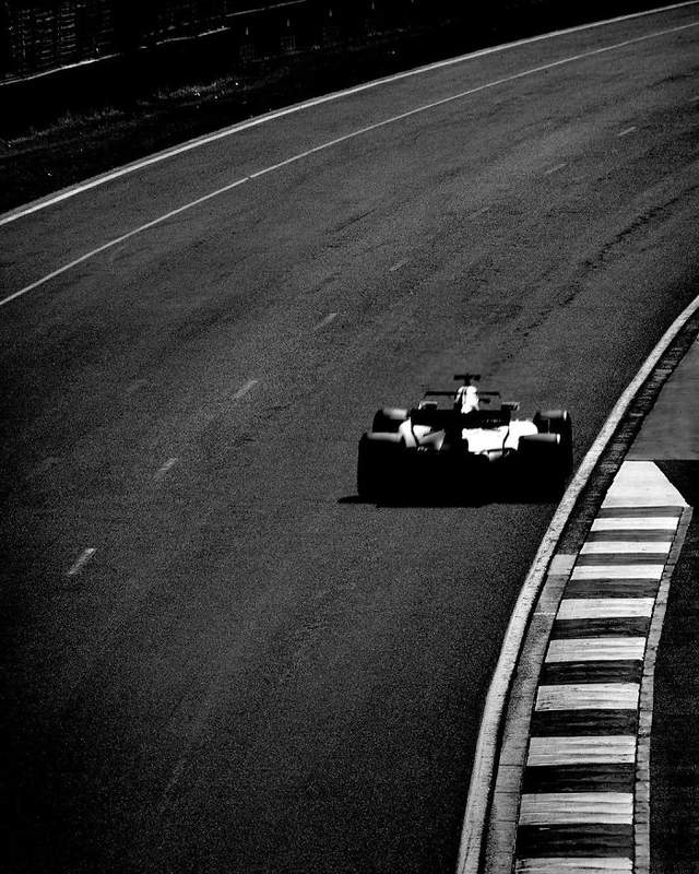 Перегони Формули1, відзняті на ретрокамеру - фото 167180