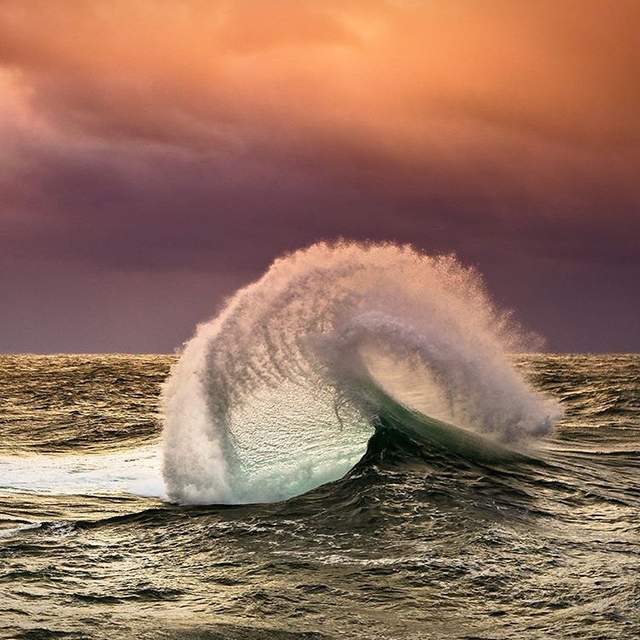 Фотограф створює дивовижні знімки морських хвиль - фото 168784