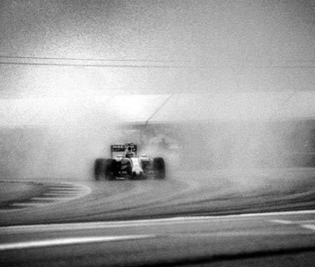Перегони Формули1, відзняті на ретрокамеру - фото 167179