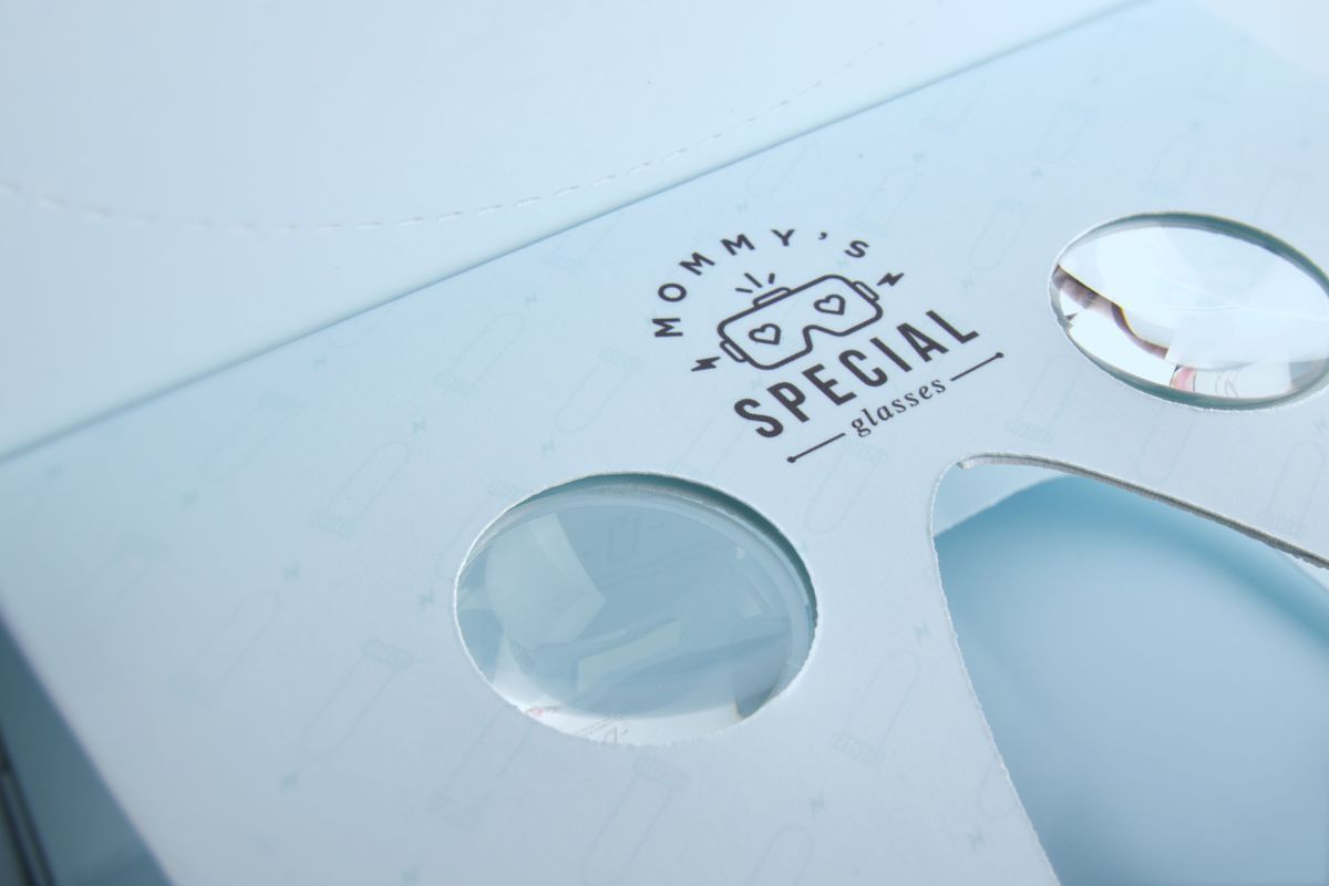 PornHub випустив особливий пікантний подарунок до Дня матері