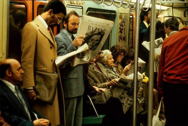 Як виглядало метро Нью-Йорка в 80-х роках: яскраві фото - фото 165665
