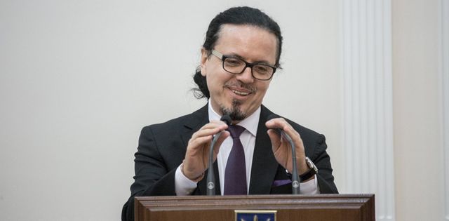 Космічні цифри: українців шокувала зарплата глави Укрзалізниці - фото 170110