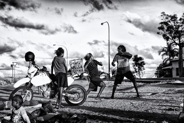 Реалії життя австралійських аборигенів: ефектні фото - фото 167326