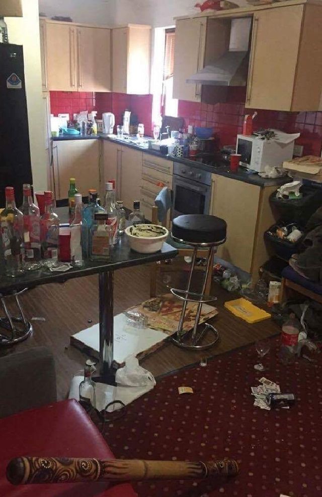 19-річна студентка виграла конкурс на найбруднішу кімнату: вражаючі фото - фото 167513