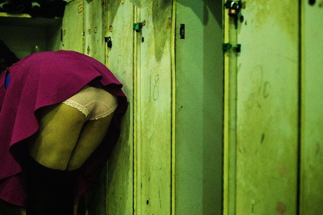 Український фотограф показав таємне життя нічних клубів Китаю: вражаючі фото - фото 168687