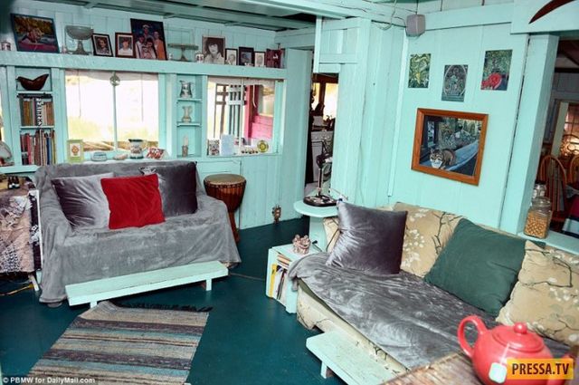 Канадське подружжя 25 років мешкає на воді: ефектні фото - фото 169047