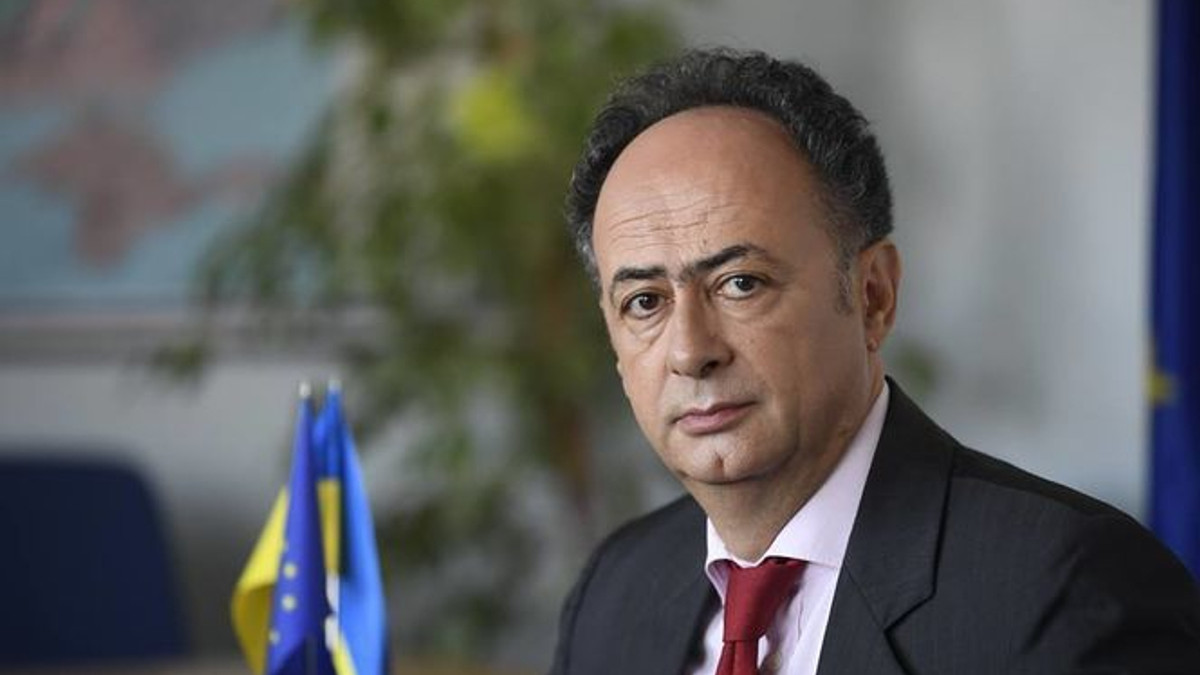 Посол ЄС українською мовою привітав Україну з безвізом - фото 1