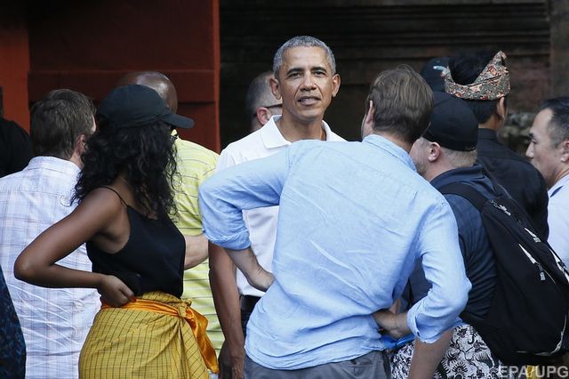 З'явилися фото, як Барак Обама з сім'єю відпочиває на Балі - фото 177703