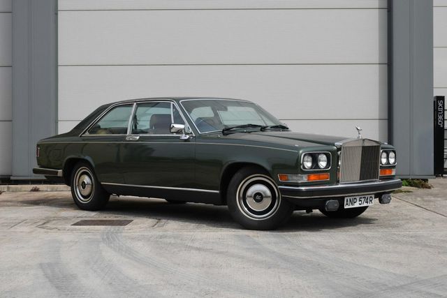 У Великобританії знайшли кладовище розкішних автомобілів - фото 175539