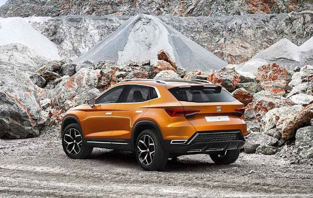 Шикарний "паркетник" Seat Arona готується до дебюту