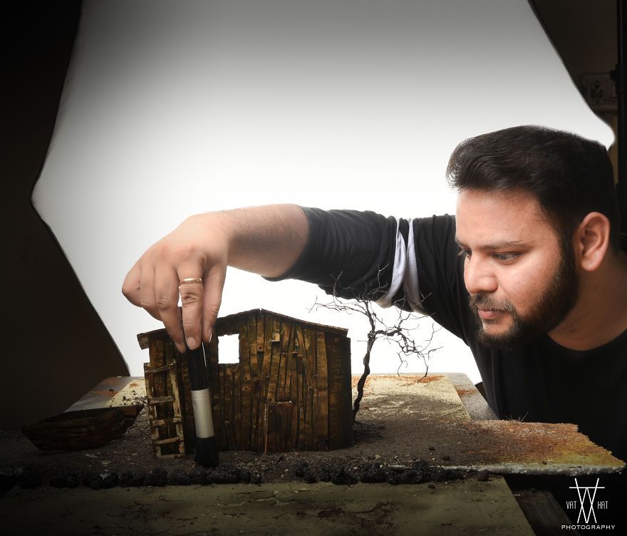 Цей чоловік створює неймовірні мініатюри власних снів