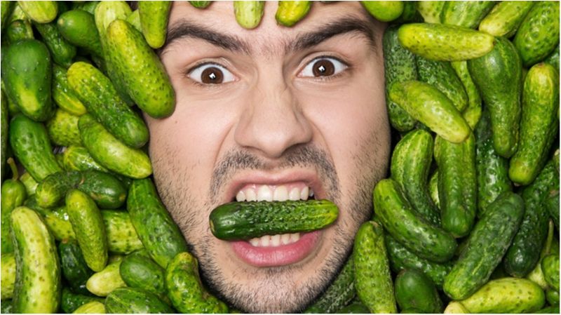 Дієтологи розповіли про користь огірків влітку