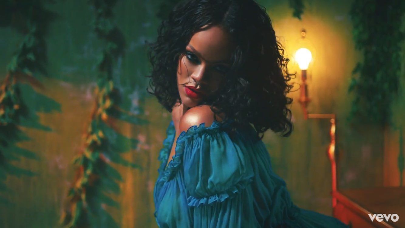 Апетитна Rihanna показала свіжий кліп