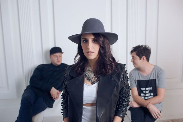 Джамала підкорила фанатів знімком в етнічній сукні - фото 171790