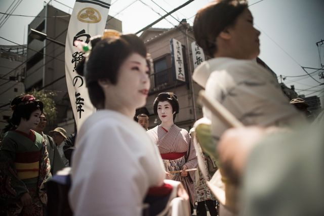 Як виглядають звичайні будні японців: яскраві кадри - фото 171753