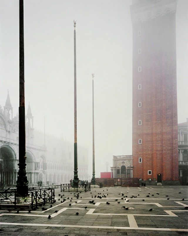 Безлюдна Венеція у тумані: чарівні фото - фото 176323