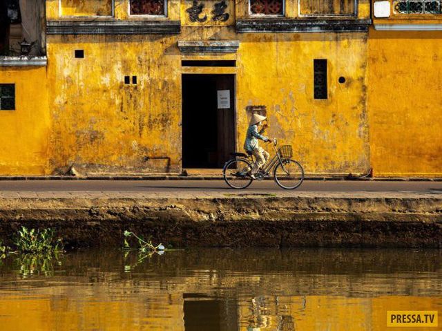 Місто, мешканці якого "застрягли у часі": вражаючі фото - фото 173363