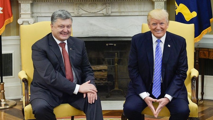 Візит Порошенка до Трампа зобразили в карикатурі. Вийшло смішно