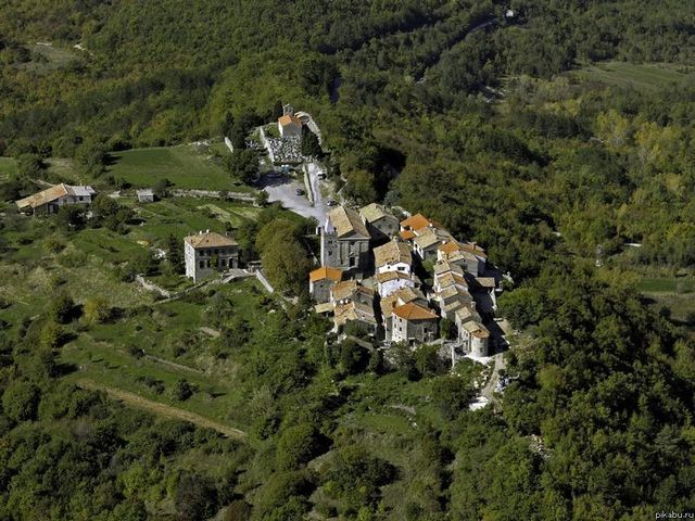 Як виглядають міста світу з найменшою кількістю населення - фото 177032