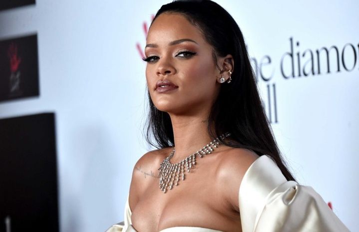 Rihanna  відреагувала на обговорення в мережі її зайвої ваги