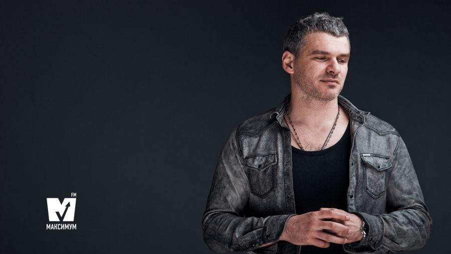 Арсен Мірзоян заспівав круту пісню про Радіо МАКСИМУМ!