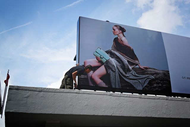 Лови момент! Незвичайна буденність в об'єктиві вуличного фотографа - фото 171463