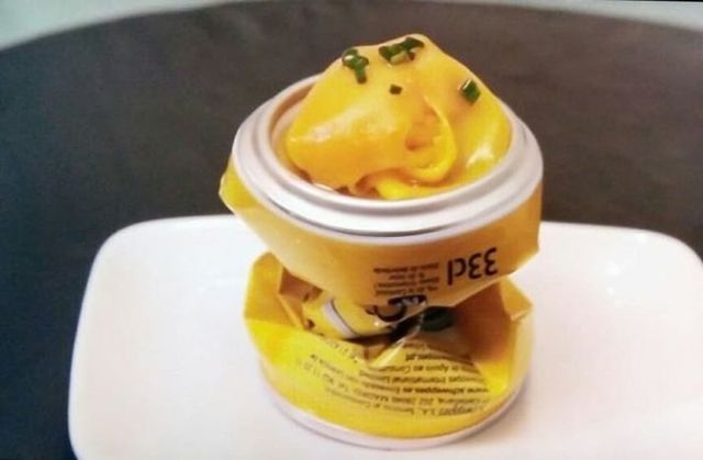 Як виглядають найдивніші способи подачі страв у закладах: вражаючі фото - фото 174762