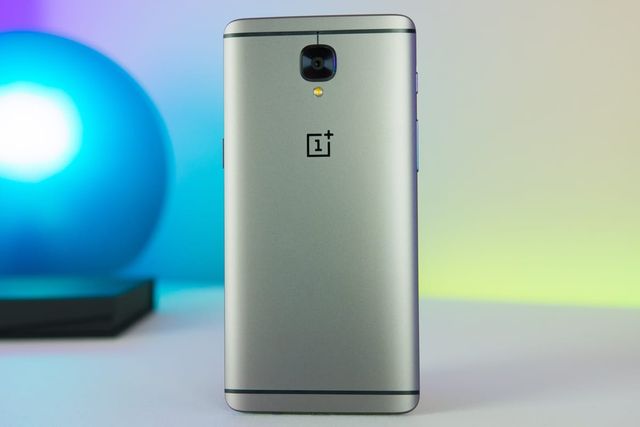 Новий "вбивця флагманів" стане копією iPhone - фото 172387