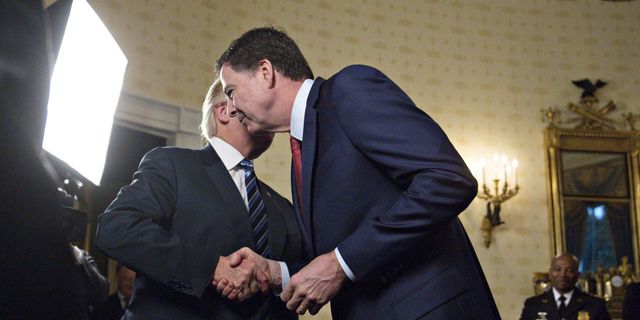 Джеймс Комі і Дональд Трамп - фото 172562