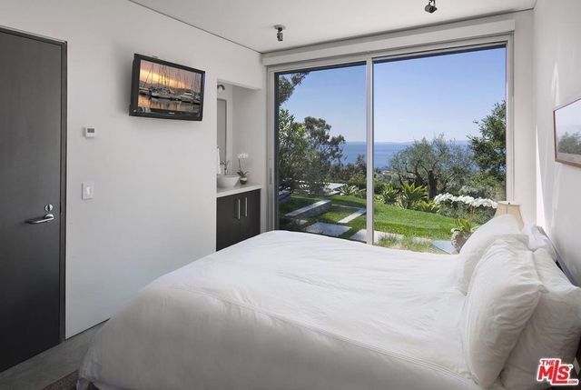 Як виглядає нове помешкання Наталі Портман: розкішні фото - фото 171806