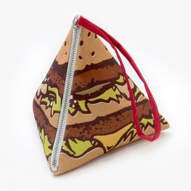 McDonald's випустив колекцію одягу - фото 172908