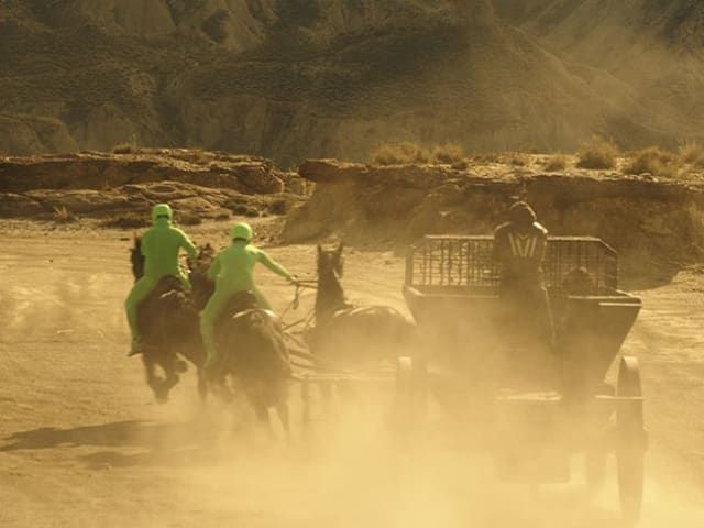 Як виглядали б фільми без спецефектів: ці фото вас здивують - фото 175099