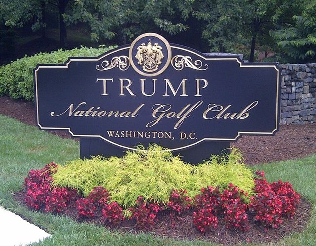 Герб Дональда Трампа виявився плагіатом: опубліковані фото - фото 171599